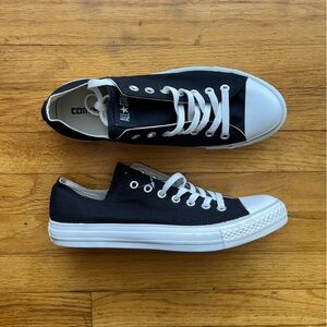 Converse All Star Chuck Taylor Low Top Sneakers - 10